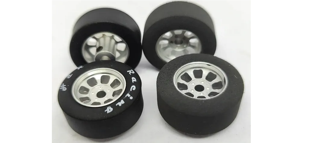 H&R Racing Wheelset Narrow Silicon rear front foam on 6 Spoke Hubs