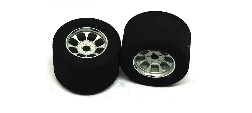 H&R Racing HR1103 27x18mm FISH RUBBER 1/24 Rear Tires NASCAR SILVER
