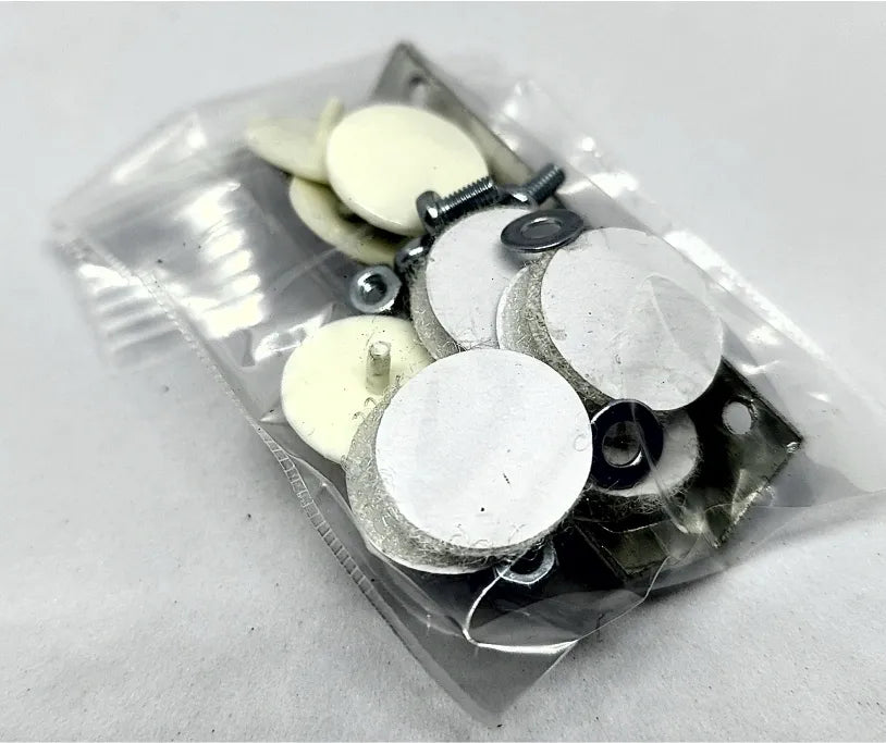 Body mounting kit - L Plates, Buttons, Bolts and double stick tape 1/24 scale H&R Racing HR0502