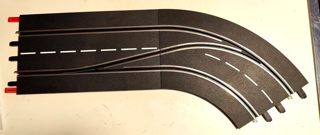 Carrera 30364 Digital 124/132 Lane Change Curve Right, In to Out ANALOG READY