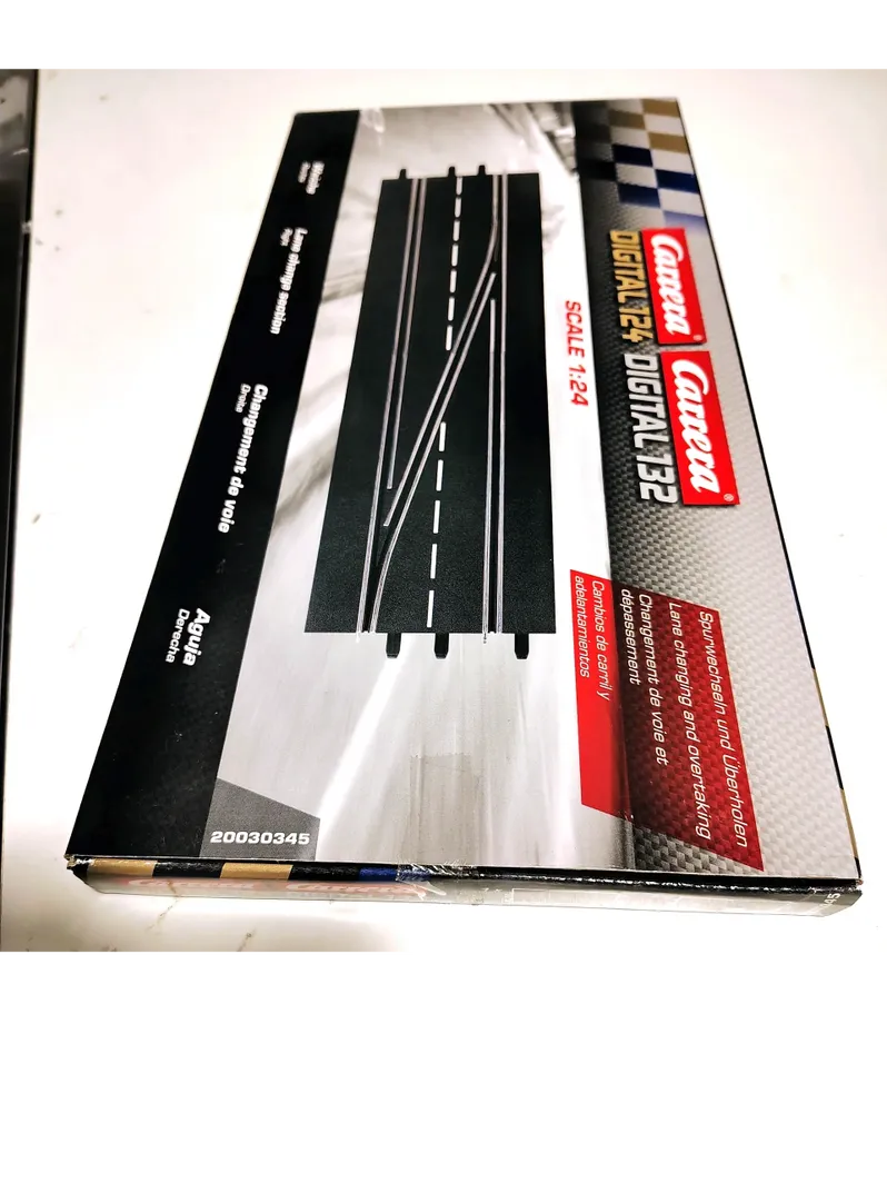 Carrera 30345 Right Lane Change Section : DIGITAL 124/132 New in Package