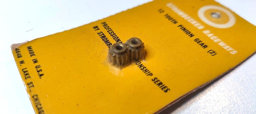 Gears, Strombecker Pinion Gear 12 tooth for 3/32" 0.0925" shaft. No. 8433