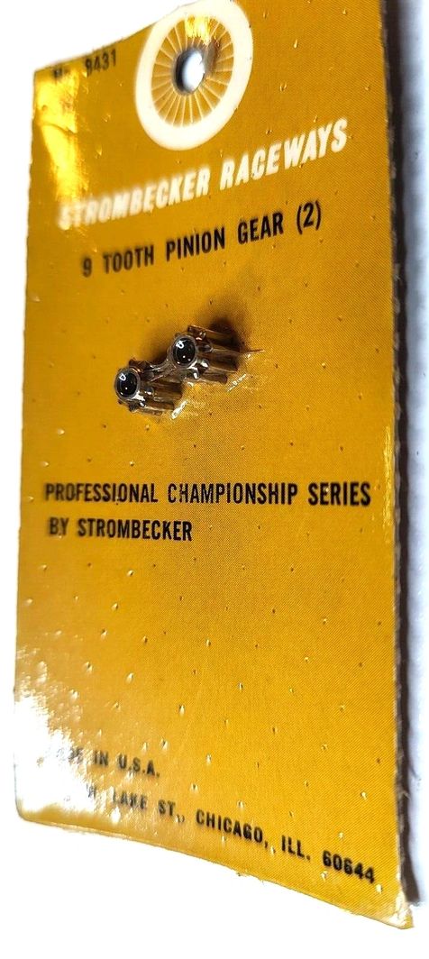Gears, Strombecker Pinion, 9 tooth for 3/32" 0.0925" shaft. No. 8431