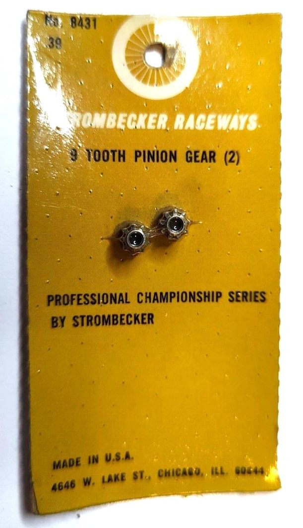 Gears, Strombecker Pinion, 9 tooth for 3/32" 0.0925" shaft. No. 8431