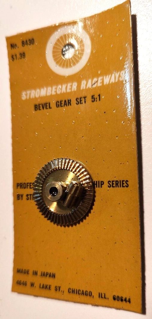 Gears, Strombecker #8430 Gear set tooth 3/32" 0.092" Pinion 1/8" Crown 5 / 1 ratio