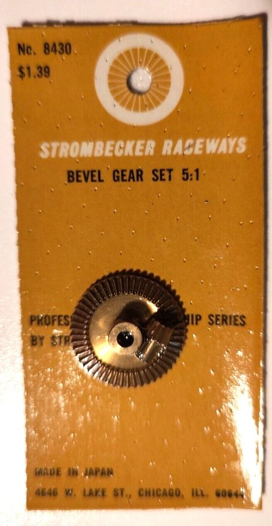 Gears, Strombecker #8430 Gear set tooth 3/32" 0.092" Pinion 1/8" Crown 5 / 1 ratio